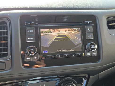 Used 2022 Honda HR-V LX image 33