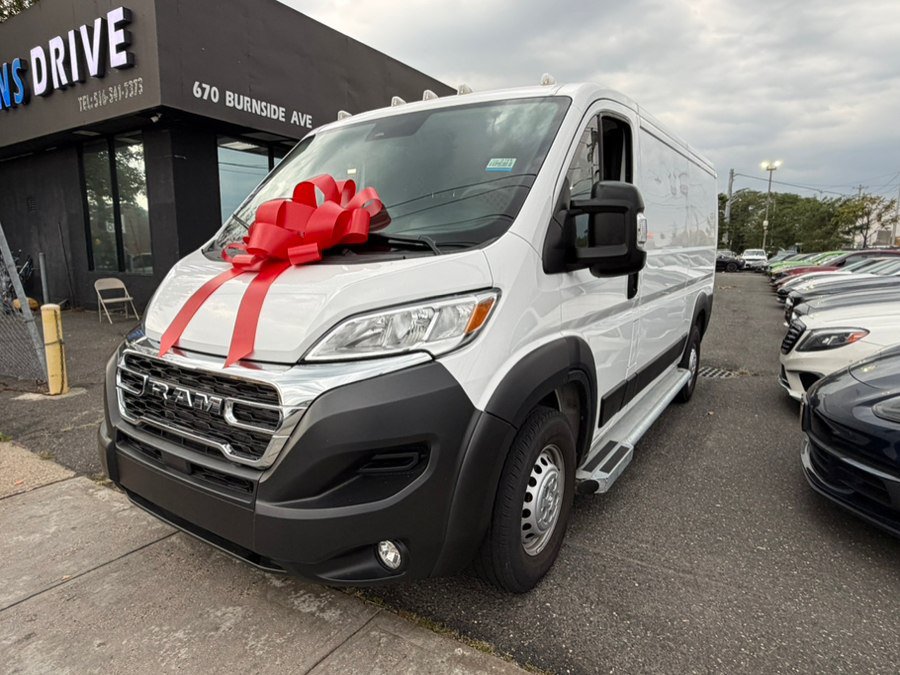 Used 2025 RAM ProMaster 2500 w/ U-Haul Equipment Group FWD image 6