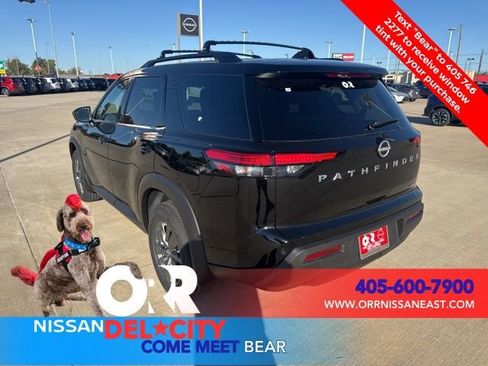 New 2025 Nissan Pathfinder SV image 3