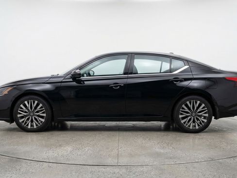 Used 2025 Nissan Altima 2.5 SV image 5