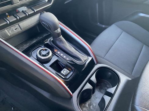 Used 2023 Chevrolet Colorado Trail Boss w/ Technology Package image 23