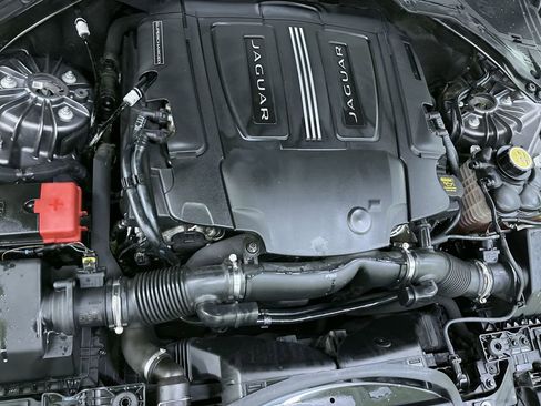 Used 2017 Jaguar XF Prestige image 31