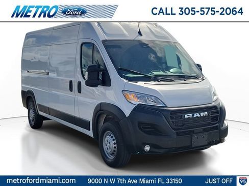 Used 2025 RAM ProMaster 2500 w/ Convenience Group image 1