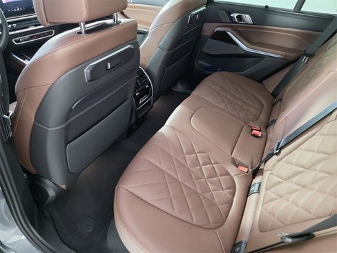 Used 2025 BMW X5 xDrive40i w/ Executive Package image 15