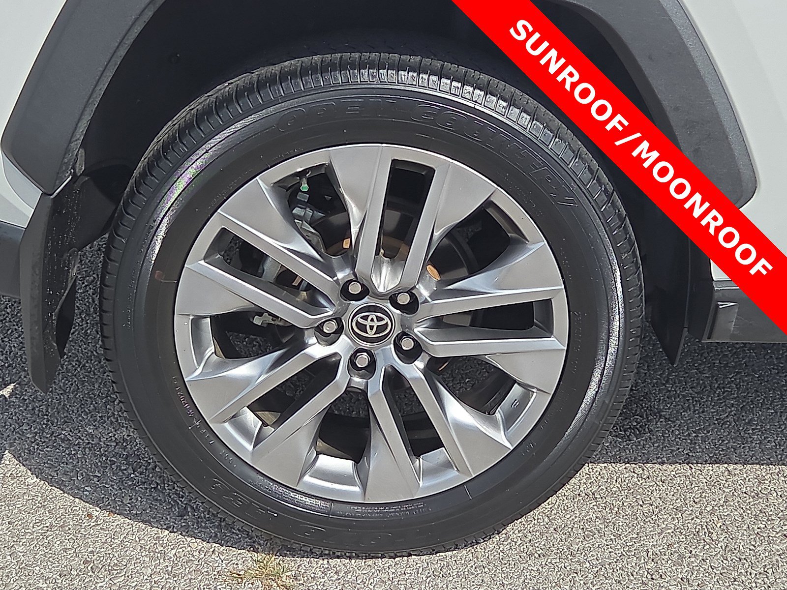 Used 2023 Toyota RAV4 XLE Premium FWD image 7