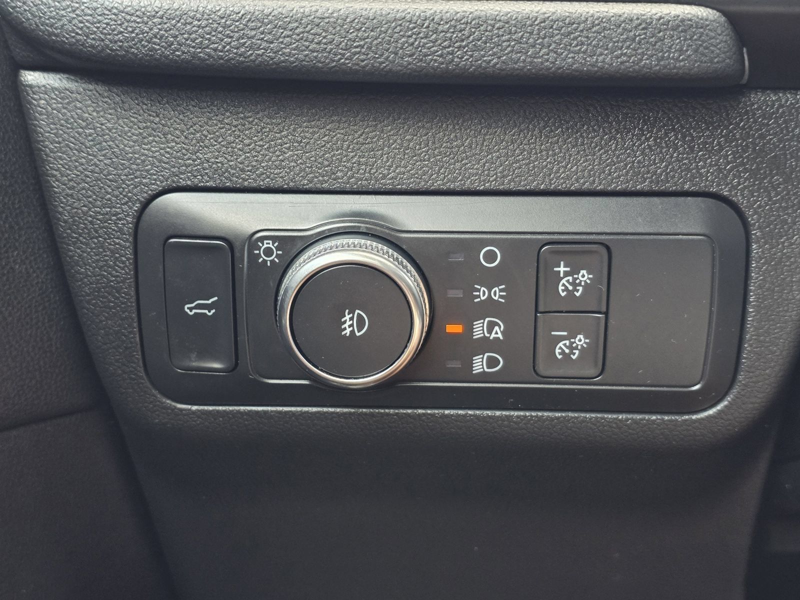 Used 2020 Ford Escape SEL FWD image 29