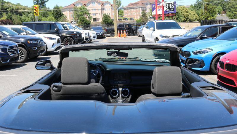 Used 2020 Chevrolet Camaro LT w/ RS Package RWD image 8