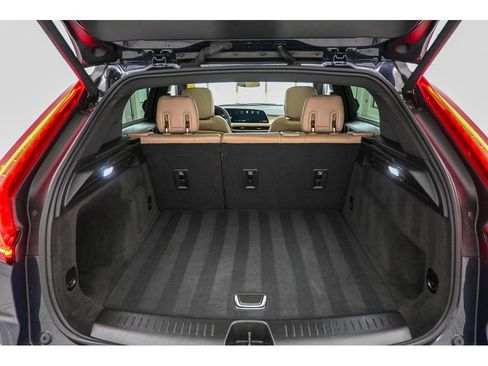 Certified 2024 Cadillac XT4 Luxury w/ Cold Weather Package image 54