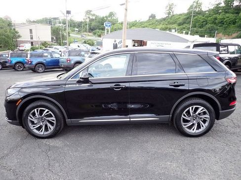 Used 2024 Lincoln Corsair AWD w/ Equipment Group 101A image 2