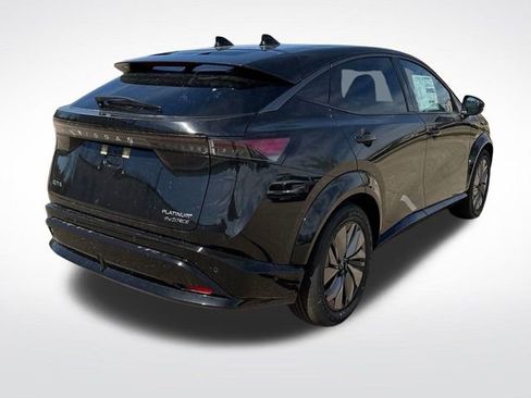 New 2025 Nissan Ariya Platinum image 3