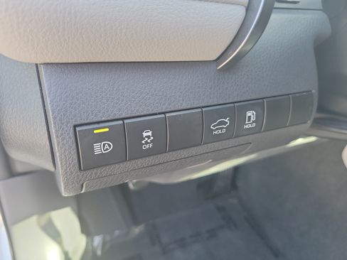 Certified 2023 Toyota Camry SE FWD image 23