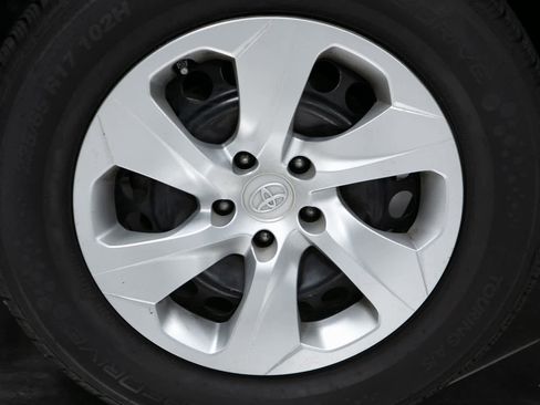 Used 2021 Toyota RAV4 LE w/ Carpet Mat Package (TMS) image 11