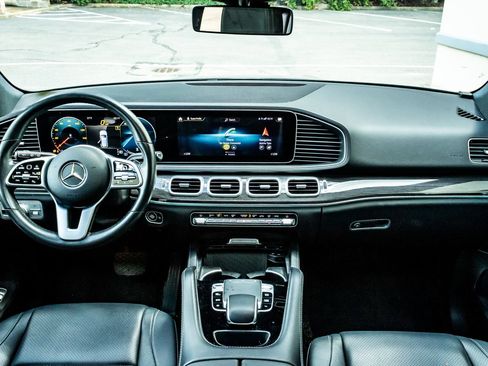Used 2020 Mercedes-Benz GLE 350 4MATIC w/ AMG Line Exterior image 15