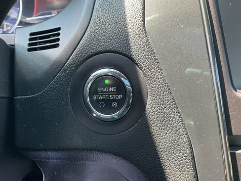 Used 2016 Ford Explorer XLT w/ Equipment Group 202A AWD/4WD image 23