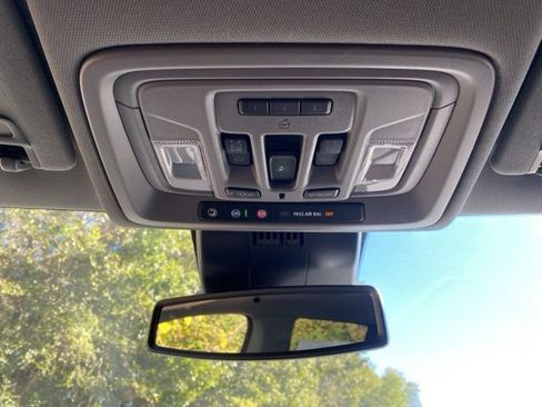 New 2026 GMC Sierra 1500 SLT image 21