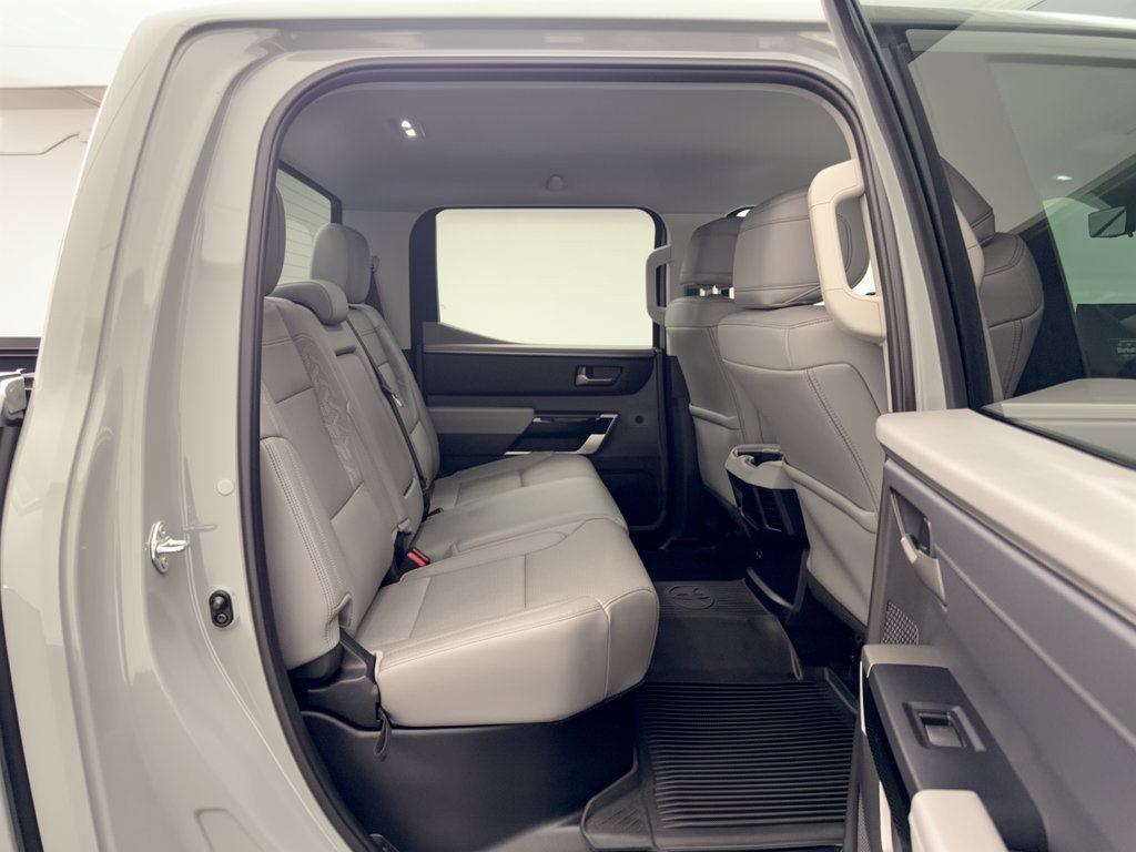 Used 2024 Toyota Tundra Limited AWD/4WD image 28