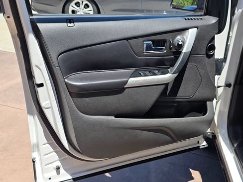 Used 2012 Ford Edge SEL FWD image 27