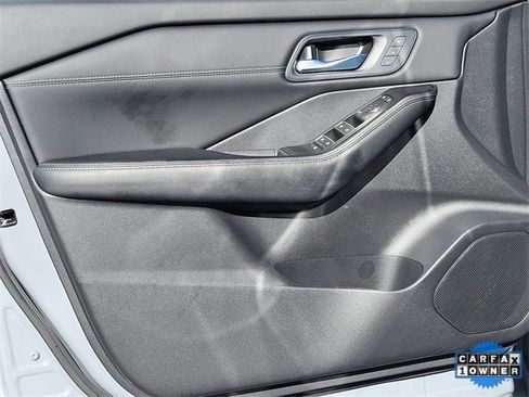 Certified 2025 Nissan Rogue SL w/ SL Premium Package image 23