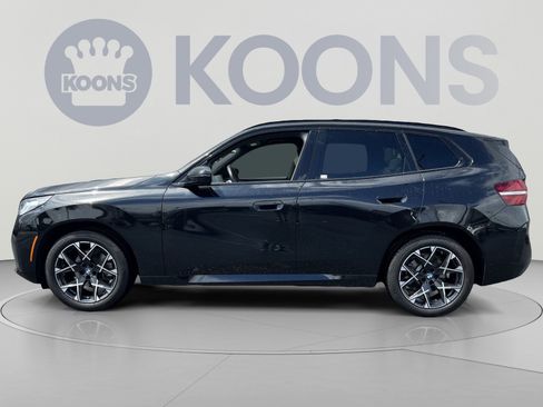 Used 2025 BMW X3 xDrive30i w/ Premium Package AWD/4WD image 2