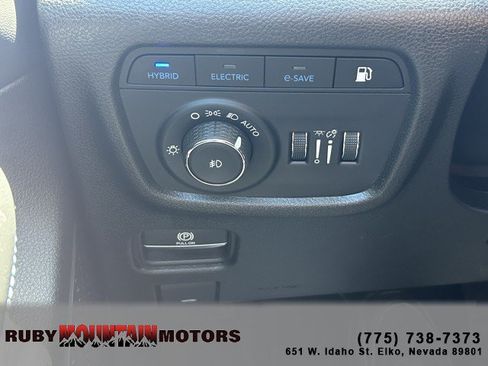 Used 2022 Jeep Grand Cherokee Trailhawk AWD/4WD image 15