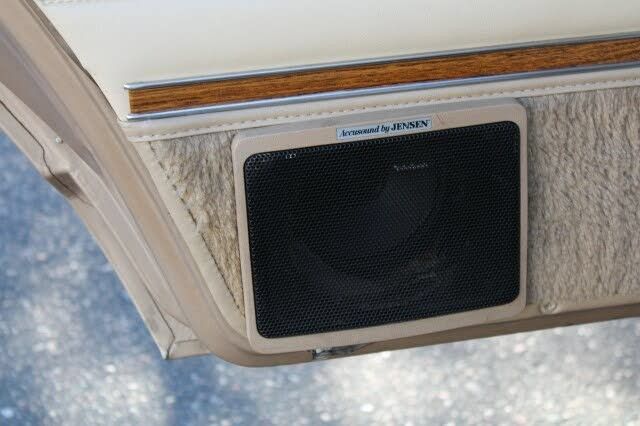 Used 1990 Jeep Grand Wagoneer AWD/4WD image 72
