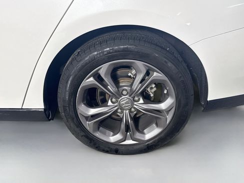 Used 2024 Honda Accord EX image 37