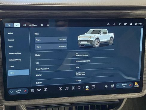 Used 2022 Rivian R1T Adventure image 16