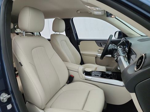 Used 2022 Mercedes-Benz GLB 250 image 19