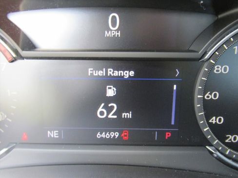 Used 2020 Cadillac XT4 Premium Luxury FWD image 25