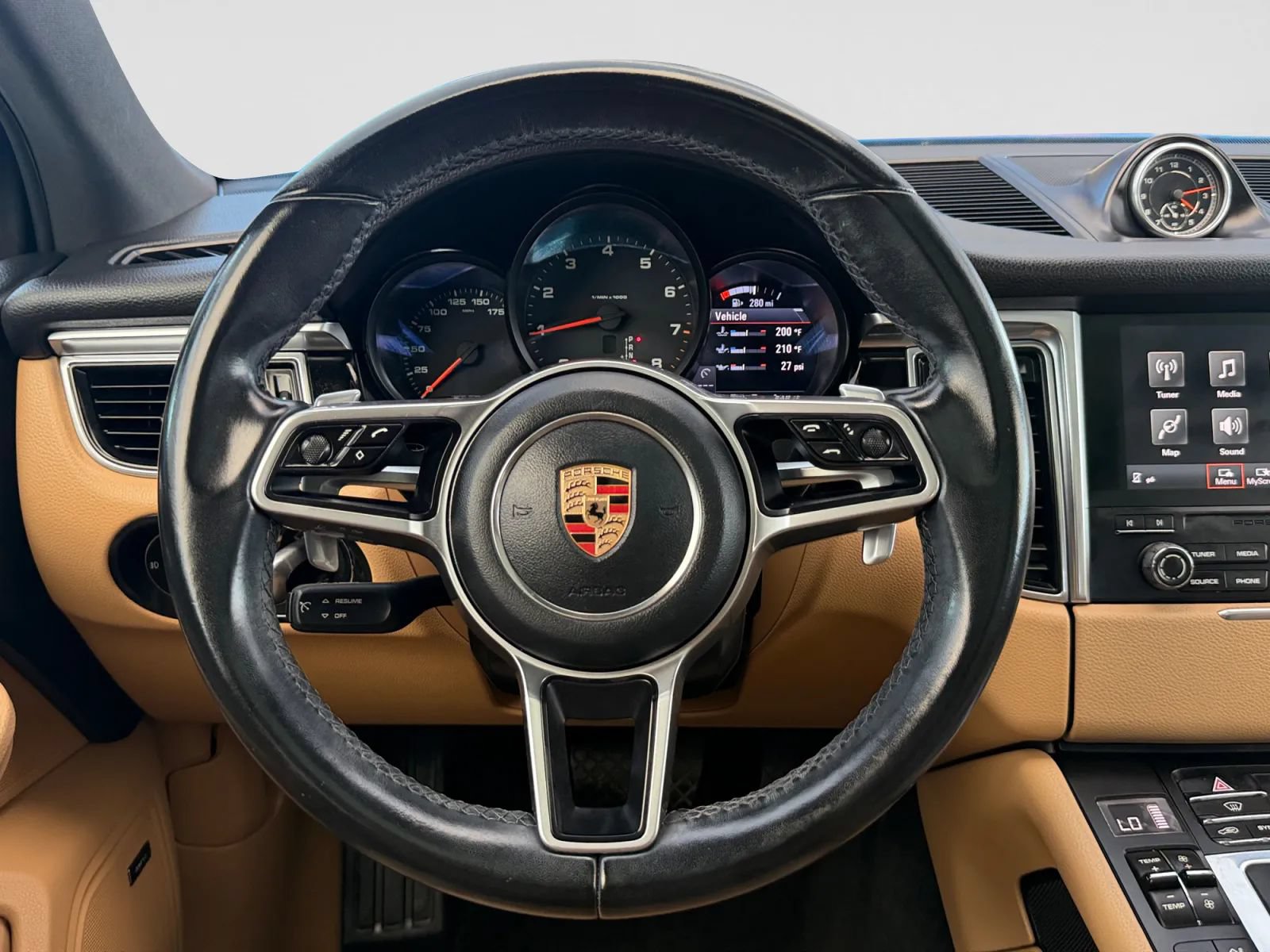 Used 2017 Porsche Macan AWD/4WD image 29