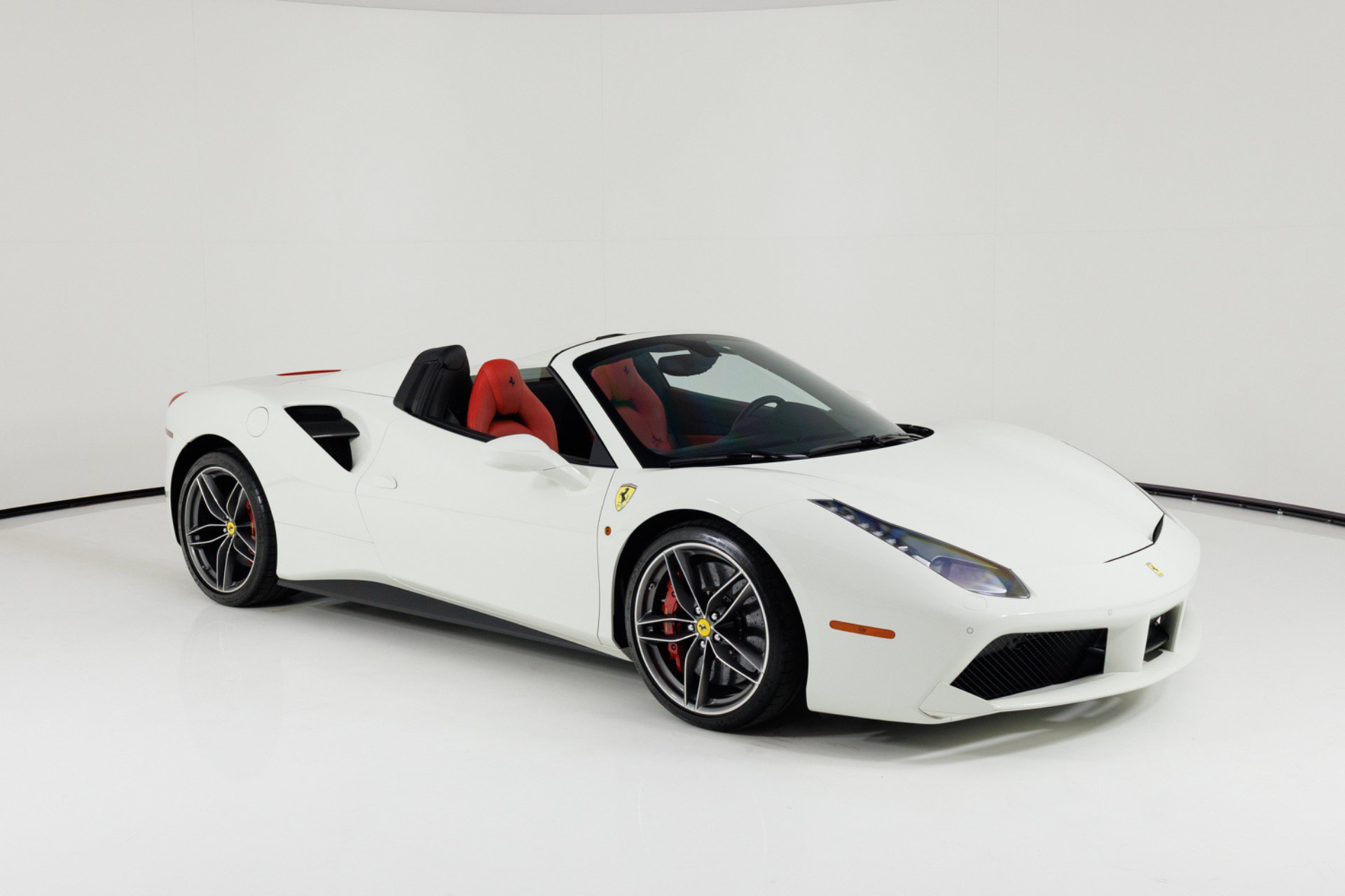 Used 2017 Ferrari 488 Spider RWD image 53