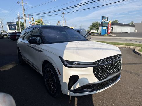 New 2026 Lincoln Nautilus Reserve AWD/4WD image 4