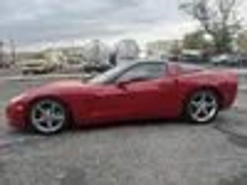 Used 2005 Chevrolet Corvette Coupe w/ Preferred Equipment Group image 11
