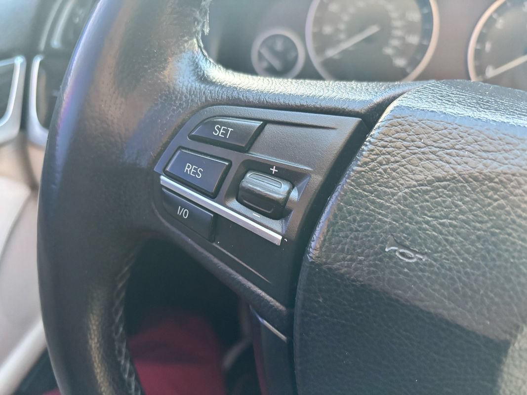 Used 2013 BMW 528i xDrive Sedan AWD/4WD image 23