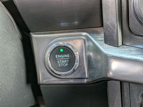 Used 2023 Ford F150 Lariat w/ Equipment Group 502A High image 28