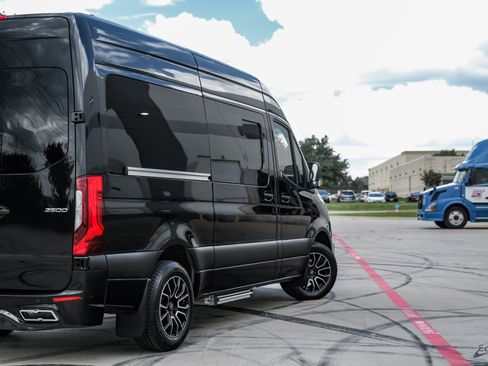 Used 2022 Mercedes-Benz Sprinter 2500 image 15