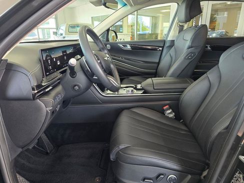 Used 2025 Genesis GV80 2.5T Standard AWD/4WD image 18