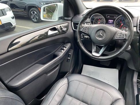 Used 2019 Mercedes-Benz GLS 450 4MATIC image 35