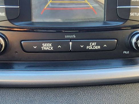 Used 2017 Kia Sorento AWD image 11