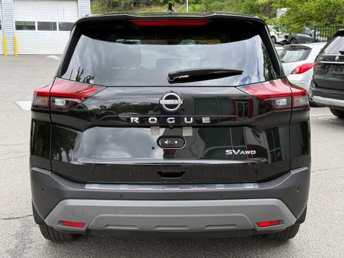 Used 2023 Nissan Rogue SV AWD/4WD image 5