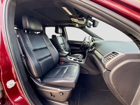 Used 2019 Jeep Grand Cherokee Limited image 14
