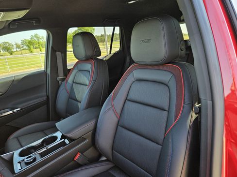 New 2026 Chevrolet Equinox RS w/ Convenience Package III FWD image 10