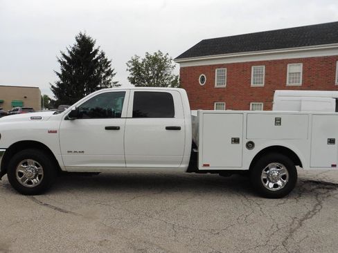 Used 2022 RAM 2500 Tradesman w/ Chrome Appearance Group RWD image 22