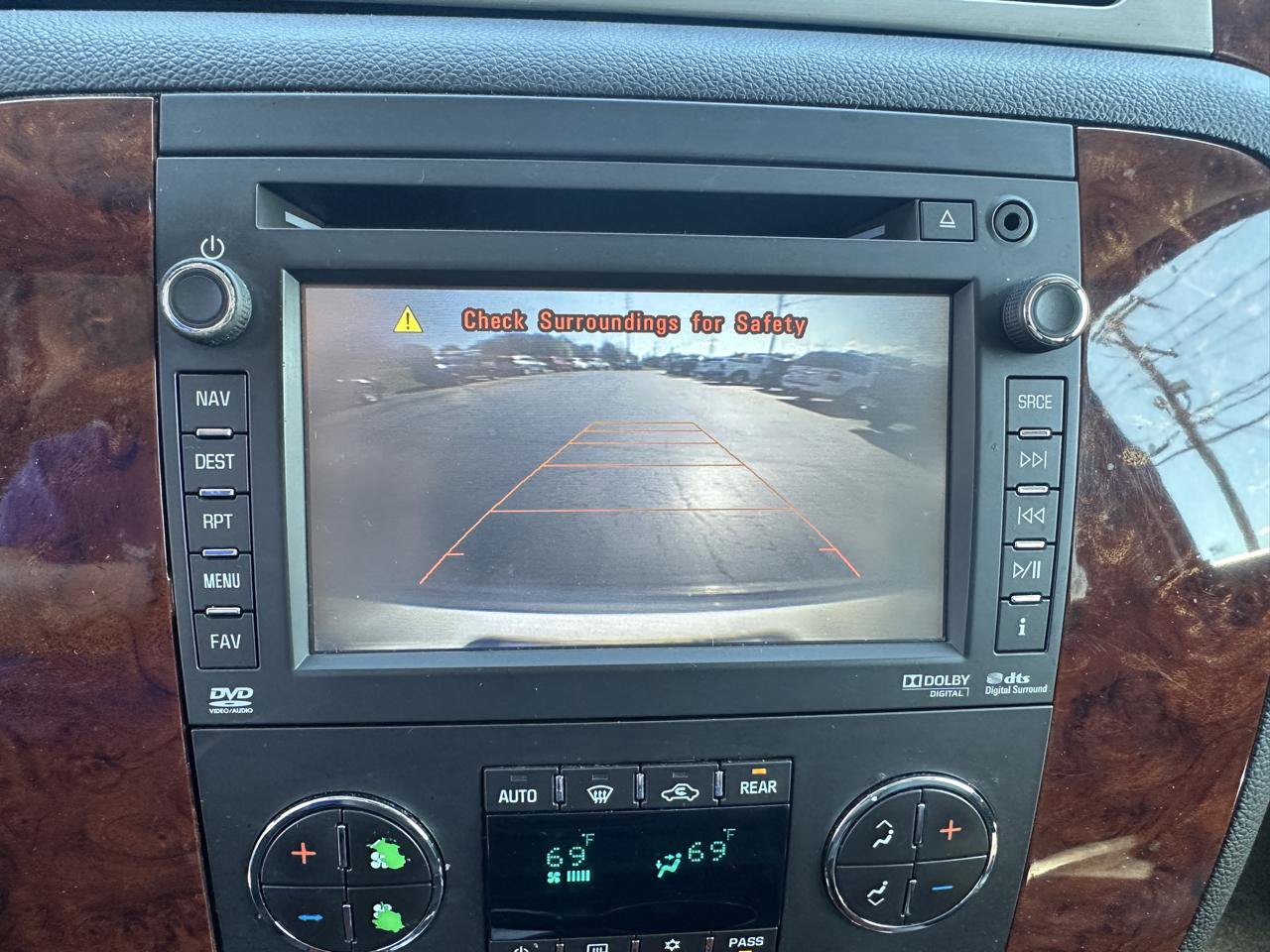 Used 2012 Chevrolet Tahoe LTZ AWD/4WD image 19