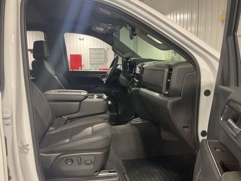 Used 2024 Chevrolet Silverado 2500 LTZ image 12