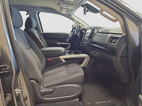 Used 2023 Nissan Titan SV w/ SV Convenience Package image 16
