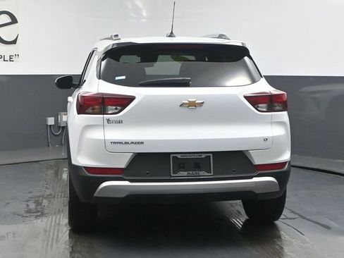 Used 2024 Chevrolet TrailBlazer LT w/ LT Cold Weather Package FWD image 35