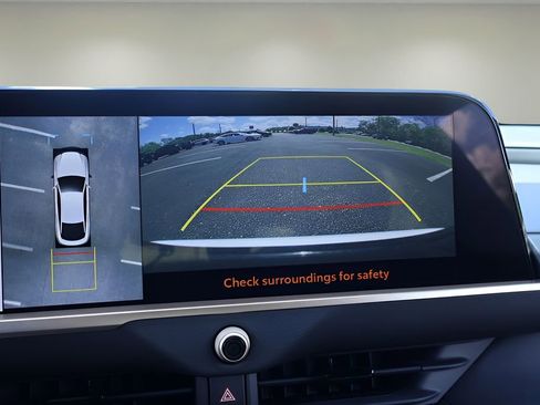 Used 2024 Toyota Crown Platinum image 25