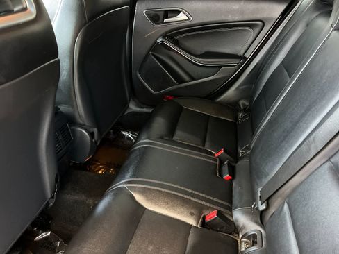 Used 2014 Mercedes-Benz CLA 250 image 5