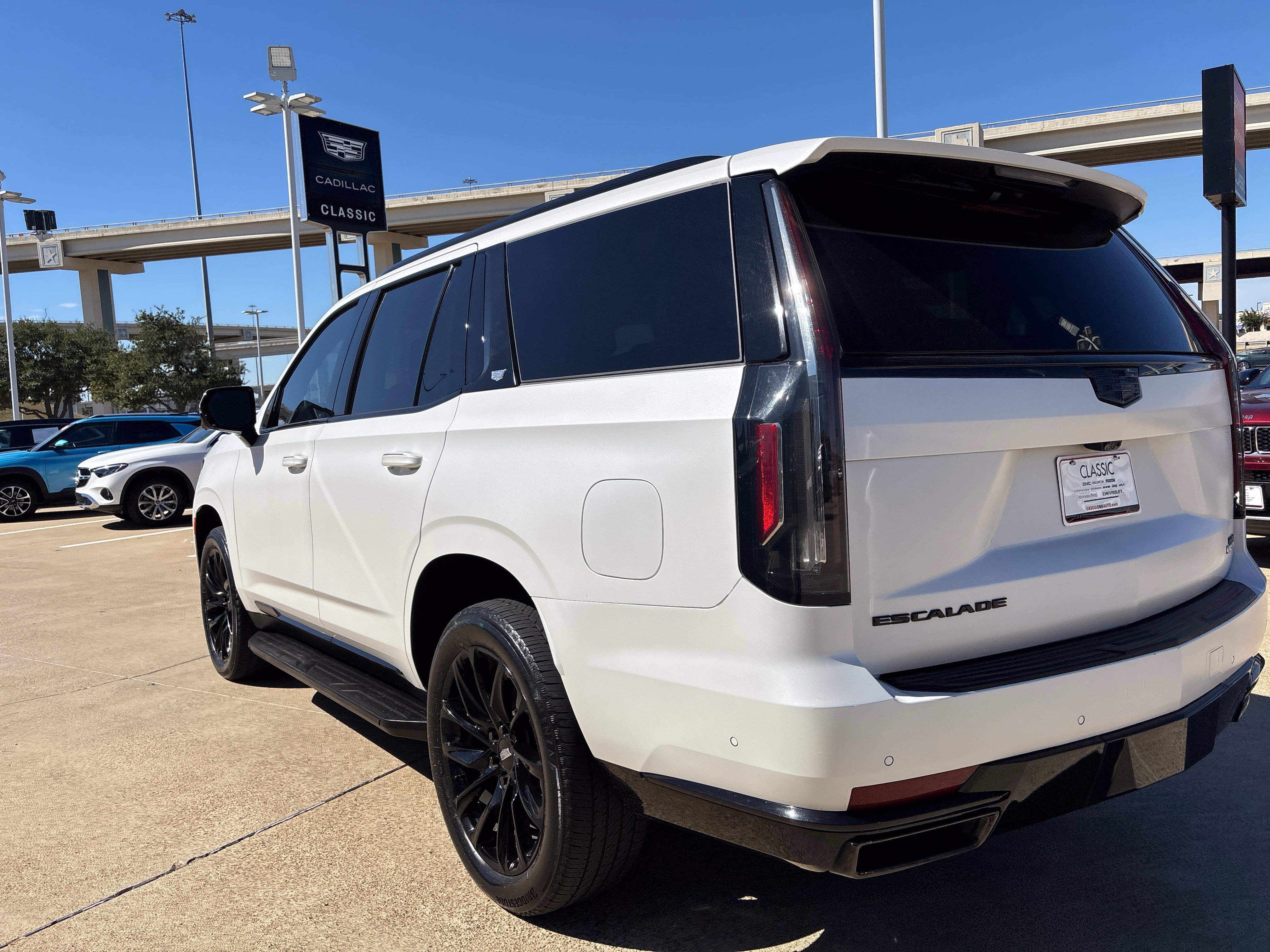 Used 2021 Cadillac Escalade Sport Platinum RWD image 7